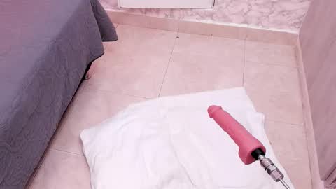 Snapshot of sasha_brownie_ chatting on November 7, 2025, 9:04 pm Sasha online show from November 7, 2025, 9:04 pm