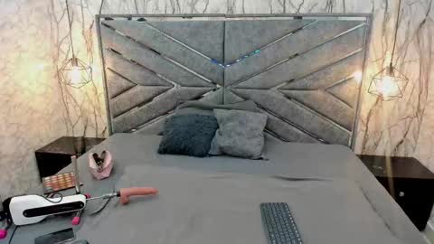 Snapshot of sasha_brownie_ chatting on December 4, 2025, 7:55 pm Sasha online show from December 4, 2025, 7:55 pm