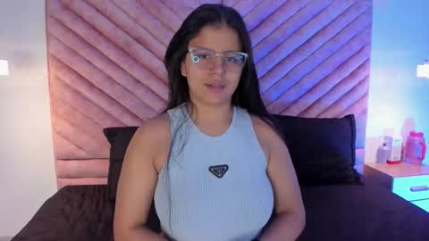 Sasha online show from October 8, 2025, 7:33 pm