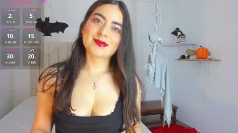 Sashaa online show from October 21, 2025, 11:44 am