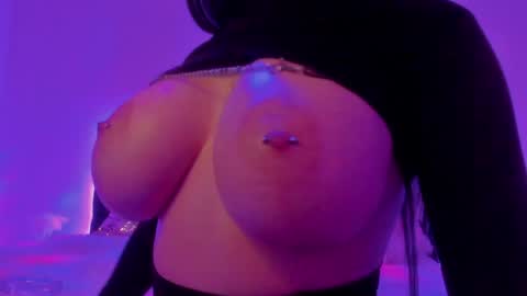 Snapshot of sashachase chatting on January 9, 2025, 8:55 pm   Sasha   online show from January 9, 2025, 8:55 pm