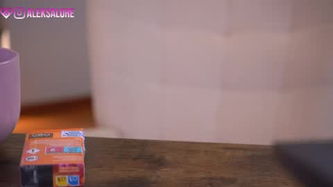 sashalore online show from April 24, 2026, 2:47 am