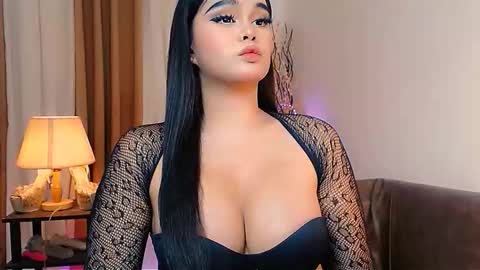 sassa_lilly online show from September 17, 2025, 9:49 pm