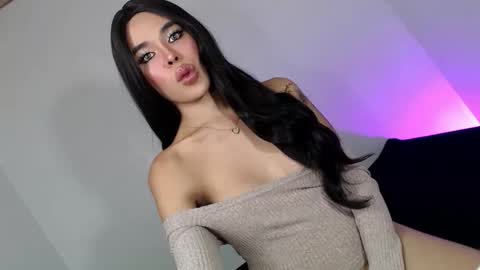 Snapshot of sassy_tiffanie chatting on February 7, 2026, 2:32 pm Tiffanie online show from February 7, 2026, 2:32 pm