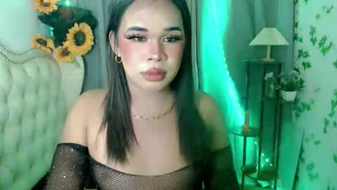 Snapshot of sassy_tinaxx chatting on November 24, 2025, 6:51 pm sassy_tinaxx online show from November 24, 2025, 6:51 pm