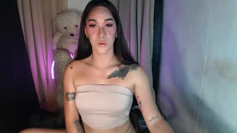 Snapshot of sassy_ts69 chatting on April 21, 2026, 10:23 pm HERA online show from April 21, 2026, 10:23 pm