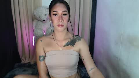 Snapshot of sassy_ts69 chatting on May 4, 2026, 9:33 pm HERA online show from May 4, 2026, 9:33 pm