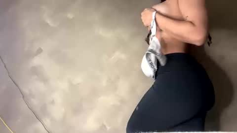 Snapshot of sassylilah chatting on November 17, 2025, 2:23 pm Lilah online show from November 17, 2025, 2:23 pm