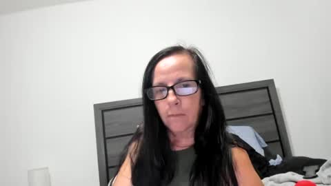 sassypeachgoddess online show from October 8, 2025, 3:04 am