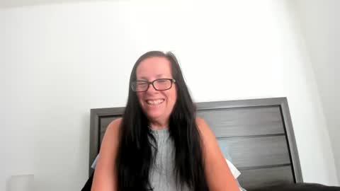 sassypeachgoddess online show from October 8, 2025, 3:09 pm