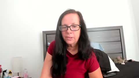 sassypeachgoddess online show from October 9, 2025, 3:32 pm