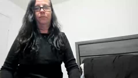 sassypeachgoddess online show from November 2, 2025, 2:47 am