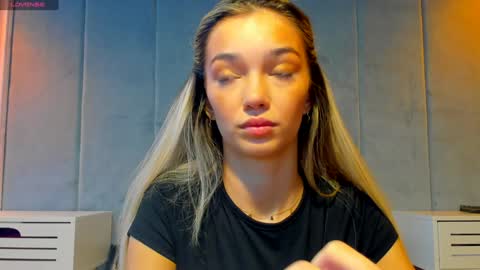 sassyt33n online show from September 9, 2025, 8:25 am