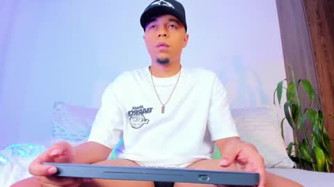     online show from February 22, 2026, 10:52 pm