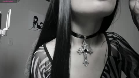 Snapshot of satanbabee_ chatting on January 17, 2025, 9:50 pm im expecting 300 thumbs up on my altar online show from January 17, 2025, 9:50 pm