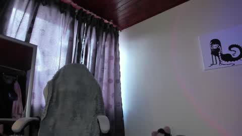 Snapshot of satanbabee_ chatting on January 28, 2025, 9:50 pm im expecting 300 thumbs up on my altar online show from January 28, 2025, 9:50 pm