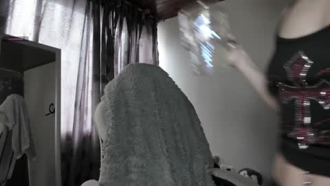 Snapshot of satanbabee_ chatting on February 4, 2025, 9:41 pm im expecting 300 thumbs up on my altar online show from February 4, 2025, 9:41 pm