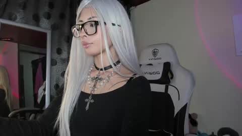 Snapshot of satanbabee_ chatting on February 15, 2025, 12:37 am im expecting 300 thumbs up on my altar online show from February 15, 2025, 12:37 am