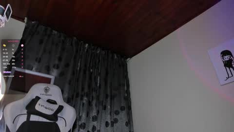 Snapshot of satanbabee_ chatting on February 25, 2025, 12:58 am im expecting 300 thumbs up on my altar online show from February 25, 2025, 12:58 am