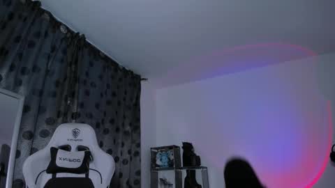 Snapshot of satanbabee_ chatting on March 9, 2025, 11:14 pm im expecting 300 thumbs up on my altar online show from March 9, 2025, 11:14 pm