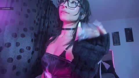 Snapshot of satanbabee_ chatting on September 23, 2025, 11:30 pm im expecting 300 thumbs up on my altar online show from September 23, 2025, 11:30 pm