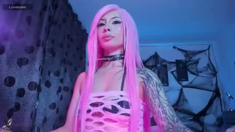 Snapshot of satanbabee_ chatting on October 26, 2025, 1:00 am im expecting 300 thumbs up on my altar online show from October 26, 2025, 1:00 am