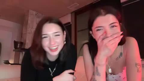 satans_snowbunny online show from November 15, 2025, 1:47 am