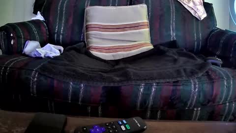 keyoni valentine online show from April 26, 2026, 12:47 pm