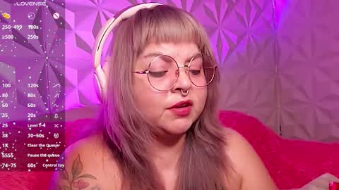 Gina George online show from November 11, 2025, 12:21 am