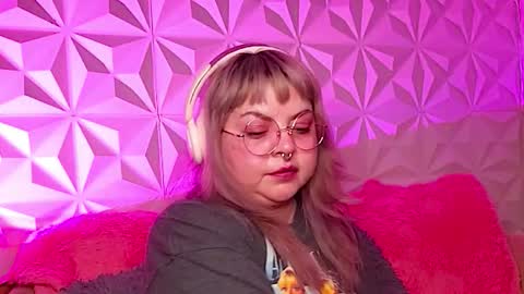 Gina George online show from November 27, 2025, 1:40 am