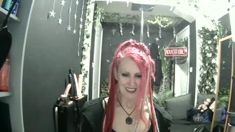 Snapshot of saucysky chatting on April 28, 2026, 8:03 pm SaucySky online show from April 28, 2026, 8:03 pm