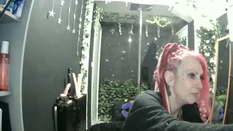 Snapshot of saucysky chatting on May 2, 2026, 11:10 pm SaucySky online show from May 2, 2026, 11:10 pm