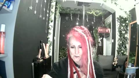 Snapshot of saucysky chatting on May 6, 2026, 9:20 pm SaucySky online show from May 6, 2026, 9:20 pm