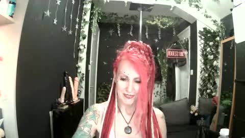 Snapshot of saucysky chatting on May 9, 2026, 7:08 pm SaucySky online show from May 9, 2026, 7:08 pm