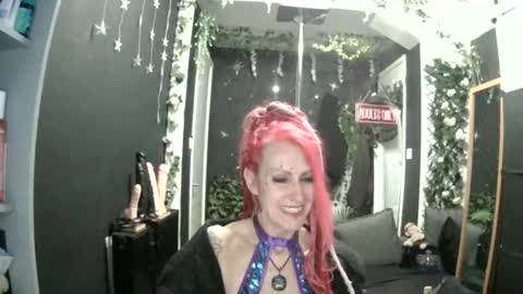 Snapshot of saucysky chatting on May 16, 2026, 7:56 pm SaucySky online show from May 16, 2026, 7:56 pm