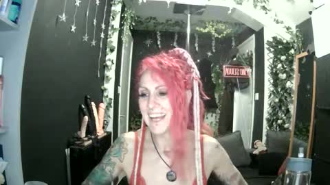 Snapshot of saucysky chatting on May 22, 2026, 12:29 am SaucySky online show from May 22, 2026, 12:29 am
