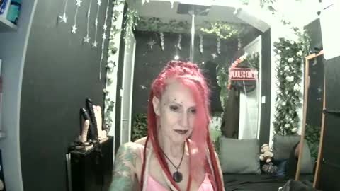 Snapshot of saucysky chatting on May 24, 2026, 8:58 pm SaucySky online show from May 24, 2026, 8:58 pm
