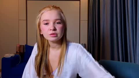 LUNA and ANNA    online show from February 13, 2025, 5:44 pm