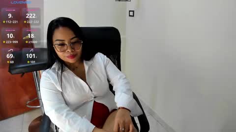 Snapshot of sava_lee chatting on March 1, 2025, 11:37 pm Sava lee online show from March 1, 2025, 11:37 pm