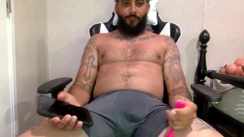 savagebullxxx online show from April 19, 2026, 2:22 am