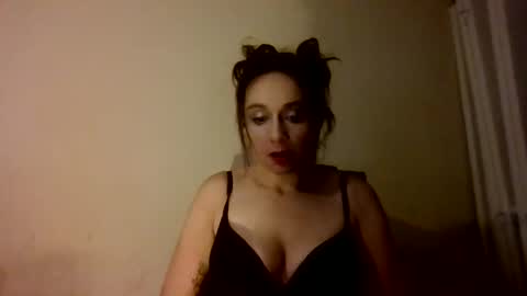 Snapshot of savagerager chatting on November 9, 2025, 2:26 pm SavageRager online show from November 9, 2025, 2:26 pm