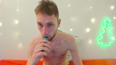 Snapshot of savak_hottie chatting on January 25, 2025, 4:56 am Savak Laakem online show from January 25, 2025, 4:56 am