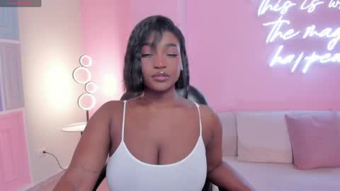 S a v a n n a h  online show from April 17, 2026, 12:52 pm