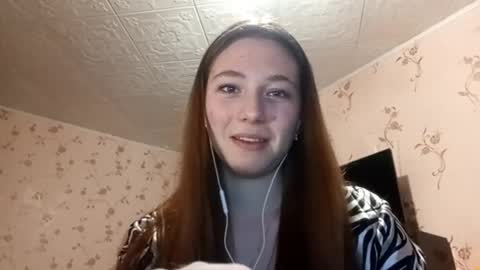 Snapshot of savannasotos chatting on September 19, 2025, 3:24 pm Sophie online show from September 19, 2025, 3:24 pm