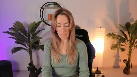 save the qween online show from February 13, 2025, 7:45 am