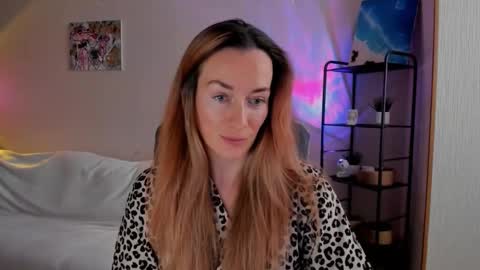 save the qween online show from November 27, 2025, 7:43 am