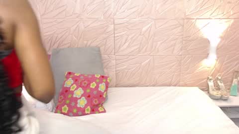 savory_pussy18 online show from February 1, 2025, 12:37 pm