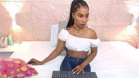 savory_pussy18 online show from February 27, 2025, 1:28 pm