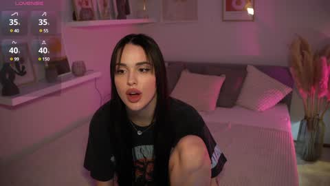 Naomi online show from February 4, 2025, 8:06 pm