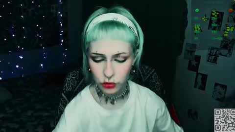 Snapshot of say_mary chatting on March 24, 2026, 7:41 pm pronoun she. name Mary. age 21. online show from March 24, 2026, 7:41 pm